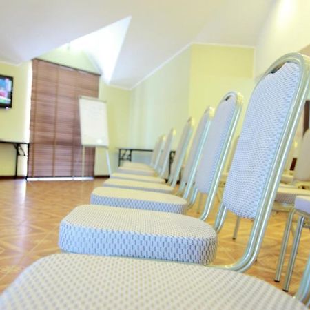 Hotel Knyazhyi Dvir Knyazhichi  Esterno foto