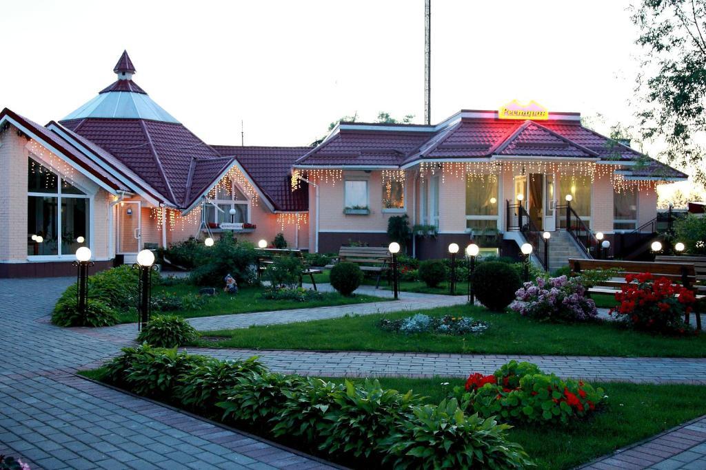 Hotel Knyazhyi Dvir Knyazhichi  Esterno foto